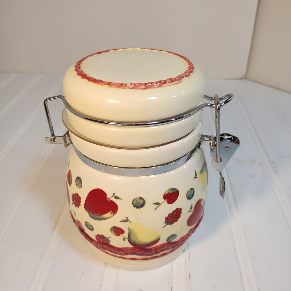VintagevApple & Pear Canister Hinge Latch Cottage Core Farmhouse Fruit Airtight‎